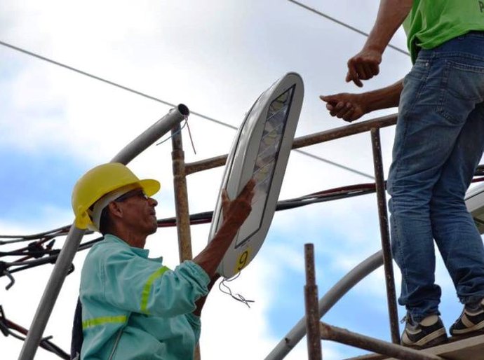 Reposição de lâmpadas comuns por lâmpadas de LED já acontece na Laje
