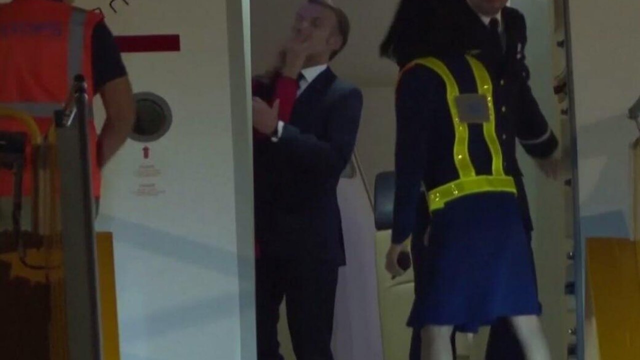 ‍ Palácio do Eliseu admite veracidade do tapa no rosto de Macron após dizer que foi gerada por IA pelos pró-russos