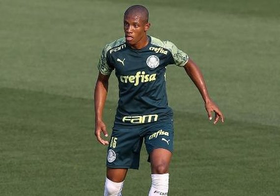 Danilo participa integralmente de treino e pode ser relacionado no Palmeiras