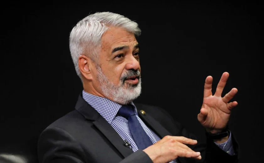 'Temos caso claro de lawfare contra Kirchner', diz presidente do PT