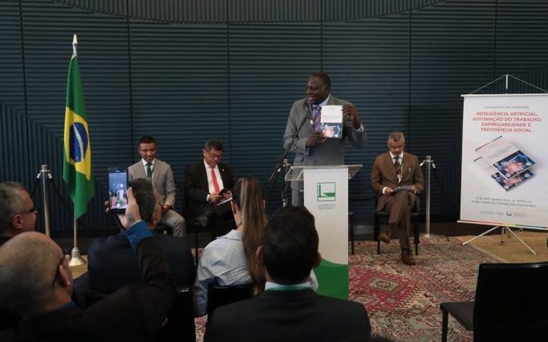 Estudo da Câmara avalia impactos da tecnologia no trabalho e na economia