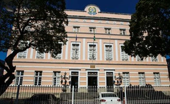 Assembleia adia sessão que votaria projetos dos militares de Alagoas