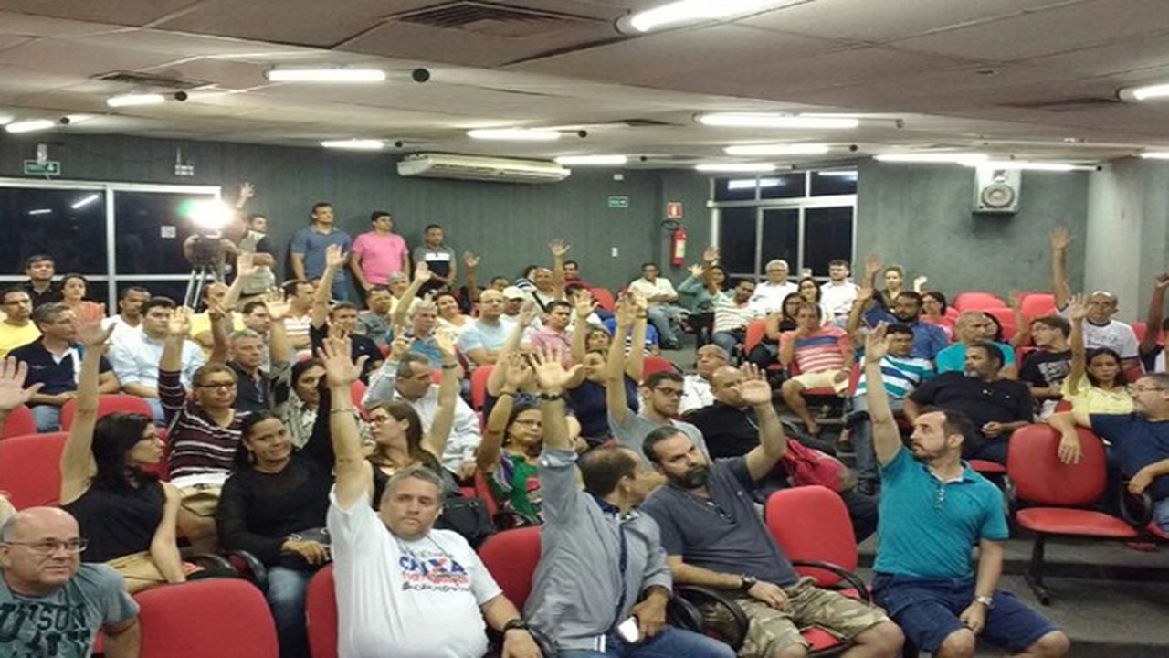 Bancários aceitam proposta de 8% de reajuste e encerram greve em toda Alagoas