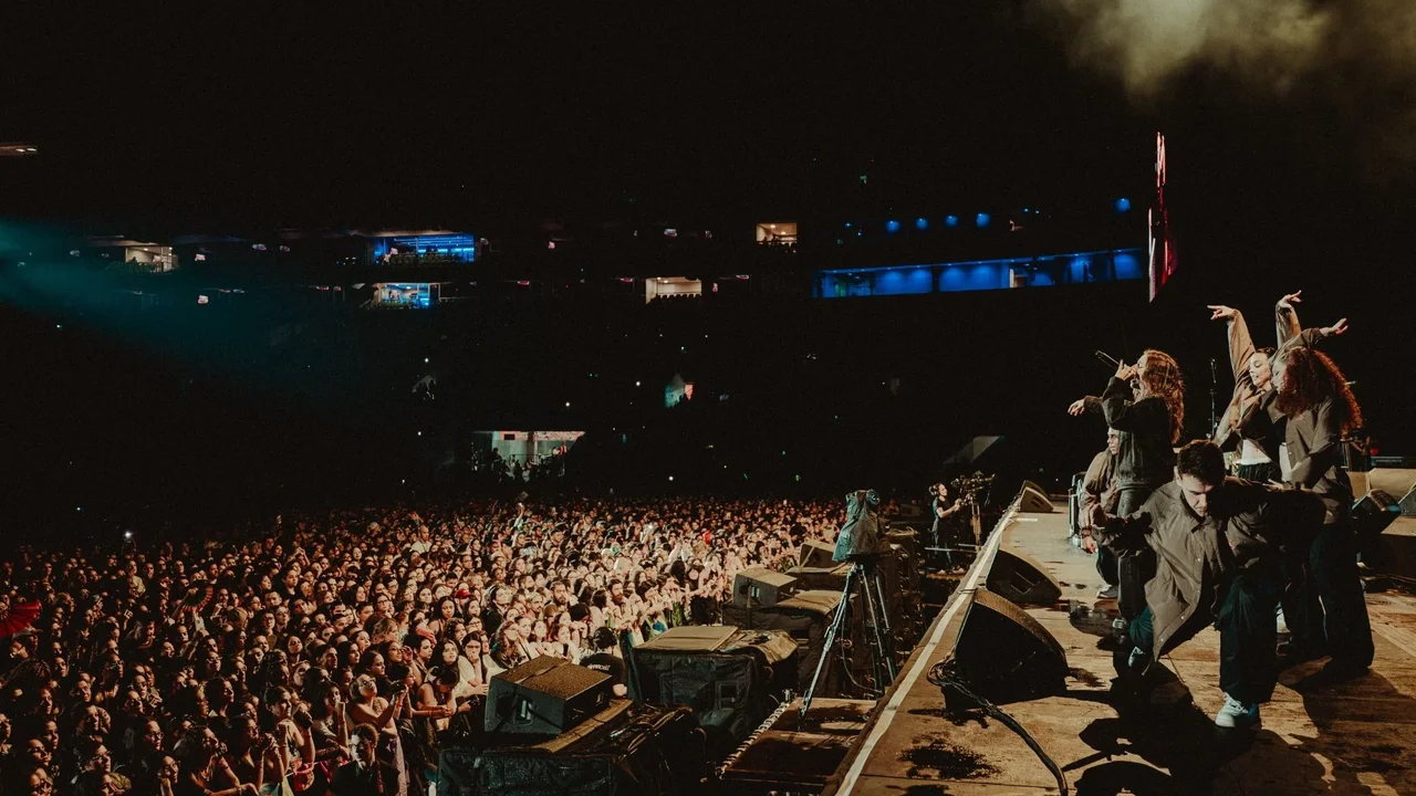 GIANA se emociona ao abrir show de ZAYN em São Paulo e vive momento histórico na carreira