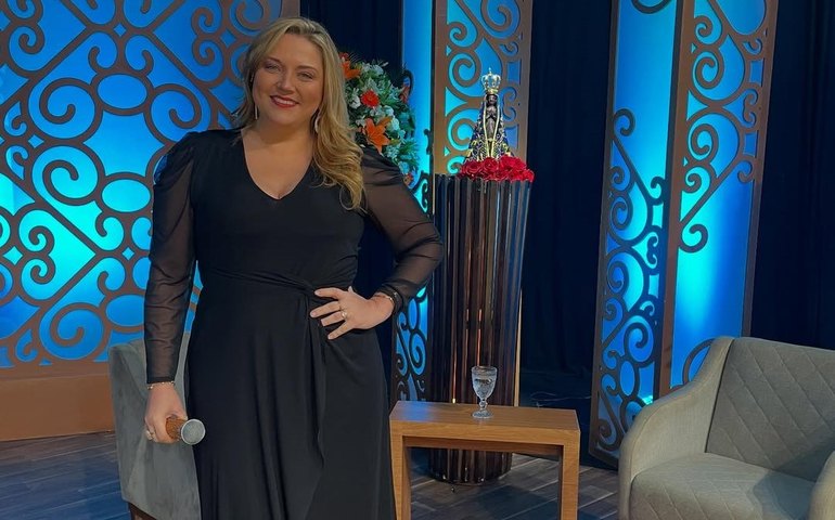 'Aparecida Sertaneja' recebe convidados no seu especial junino