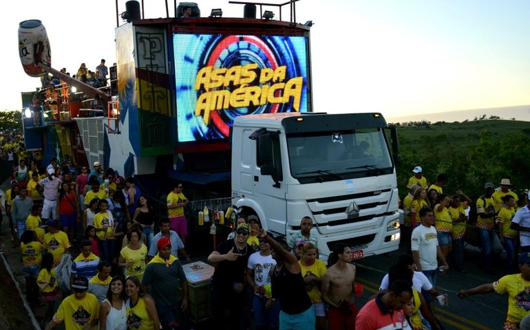 Trio e Banda Asas da América faz Arrastão do Povo hoje em Palmeira