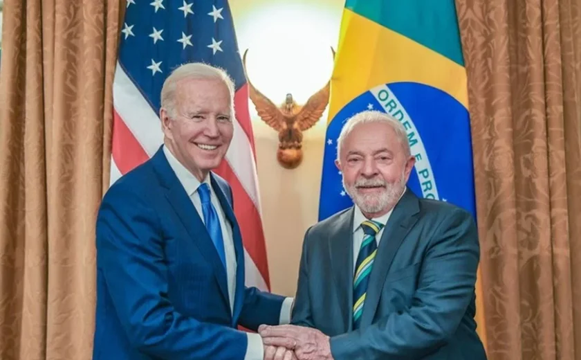 Lula convida Biden para visitar o Brasil antes das eleições americanas