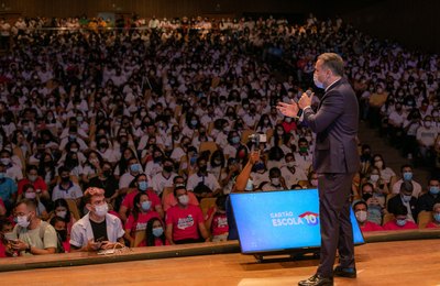Em encontro com estudantes, Renan Filho destaca programas exitoso para elevar qualidade da educação em AL