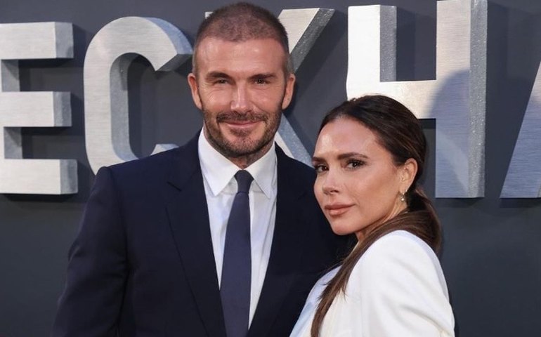 'Foi o período mais difícil para nós', diz Victoria Beckham sobre rumores de traição de David