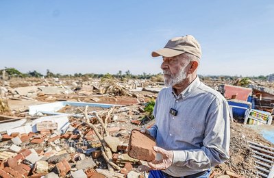 “Nós vamos estar junto de vocês nessa luta”, diz Lula a moradores de cidades gaúchas