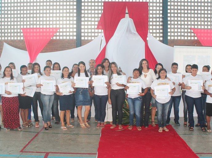 Programa Mulheres Mil forma mais 120 profissionais em Branquinha