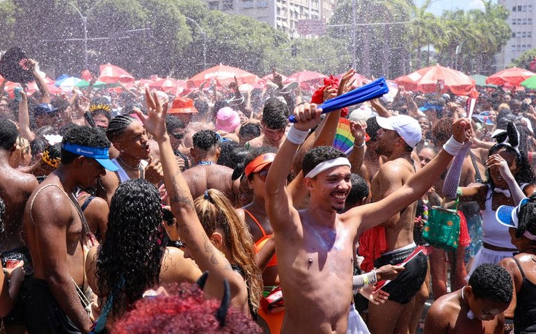 No Rio, a cidade maravilhosa já está com suas ruas tomadas por foliões