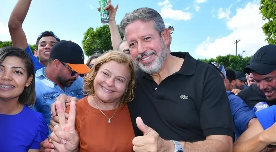 Arthur Lira lidera a disputa pelo Senado em Alagoas em pesquisa TDL divulgada nesta terça-feira (25), um dia após também aparecer em primeiro lugar em levantamento da Quaest. - Foto: Assessoria