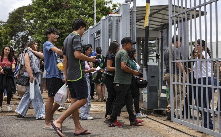 Prazo para pagar taxa de inscrição do Enem termina na quarta-feira