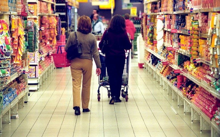 Em um ano, consumo das famílias aumenta em mais de 30%