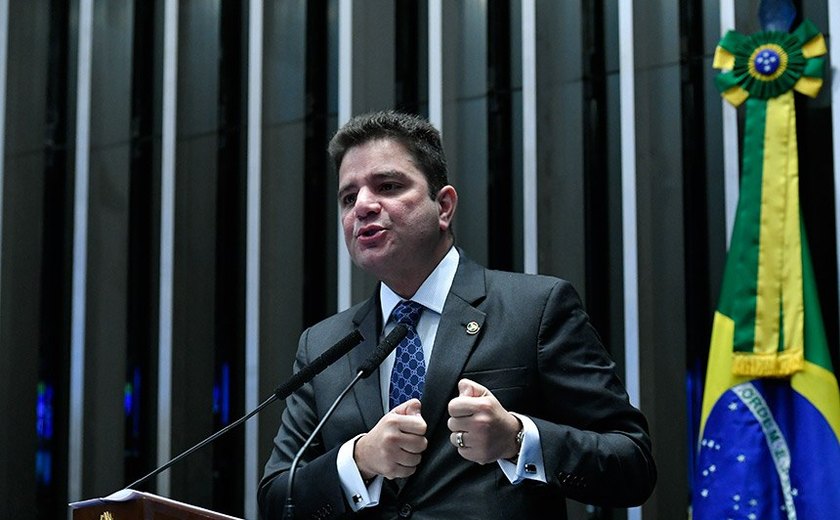 STJ põe governador Gladson Cameli no banco dos réus por corrupção, mas o mantém no cargo