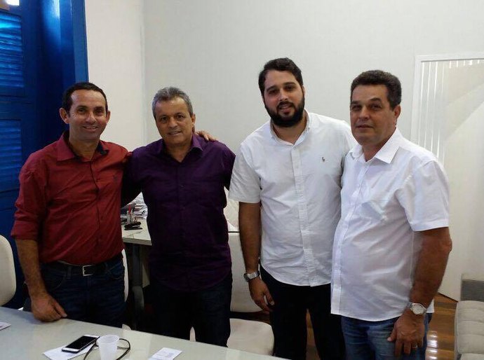 Santana do Mundaú: prefeito Arthur Freitas se reúne com titular da Setrand