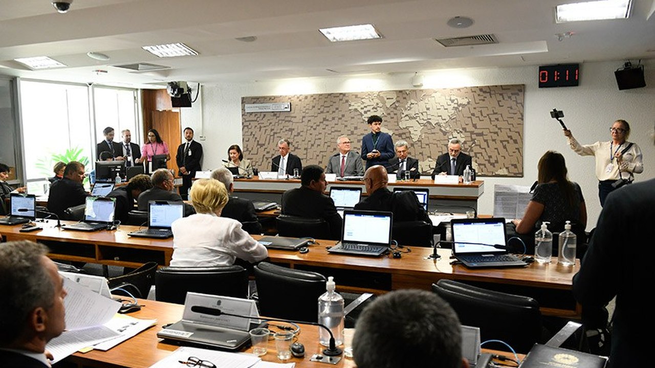 CRE fará nova rodada de sabatinas de diplomatas