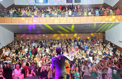Encerramento do Femupe 2025 lota Centro de Convenções e Eventos de Penedo