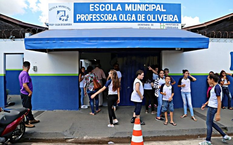 Lei prevê criação de conselhos escolares em estados e municípios