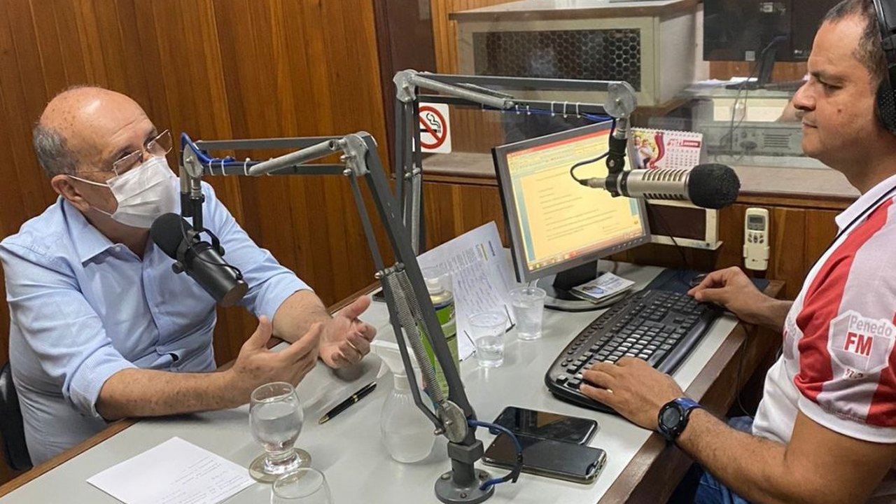 Prefeito Ronaldo Lopes esclarece a população sobre concessão de serviços do SAAE Penedo