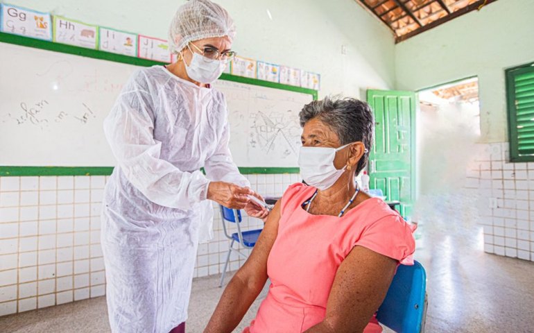 Combate à Covid-19: Arapiraca avança e vacina população com 58 e 57 anos nesta quarta-feira (2)
