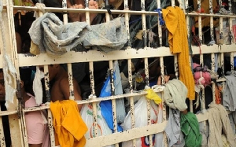 Maranhão: crise revela incapacidade de lidar com questão carcerária, diz especialista