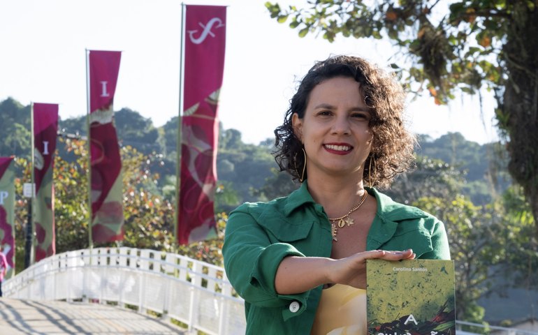 A outra mãe: escritora Carolina Santos lança romance sobre mulheres, caminhos e forças invisíveis