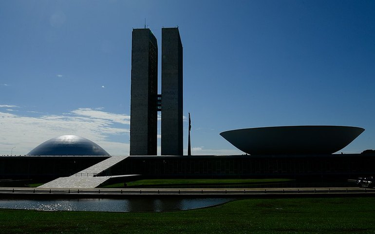 Congresso pode votar vetos pendentes em sessão na quinta-feira (12)