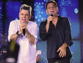 Cezar e Paulinho celebram 50 anos de carreira com show no Villa Country