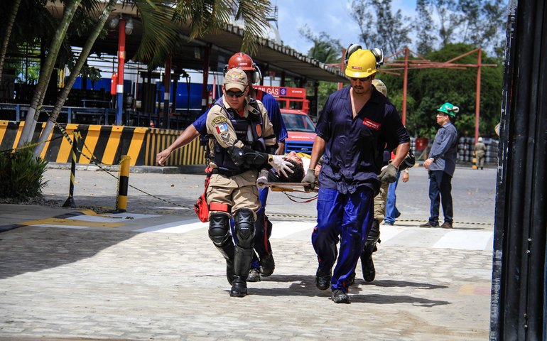Maceió: Comdec e SMTT participam de simulação de acidente