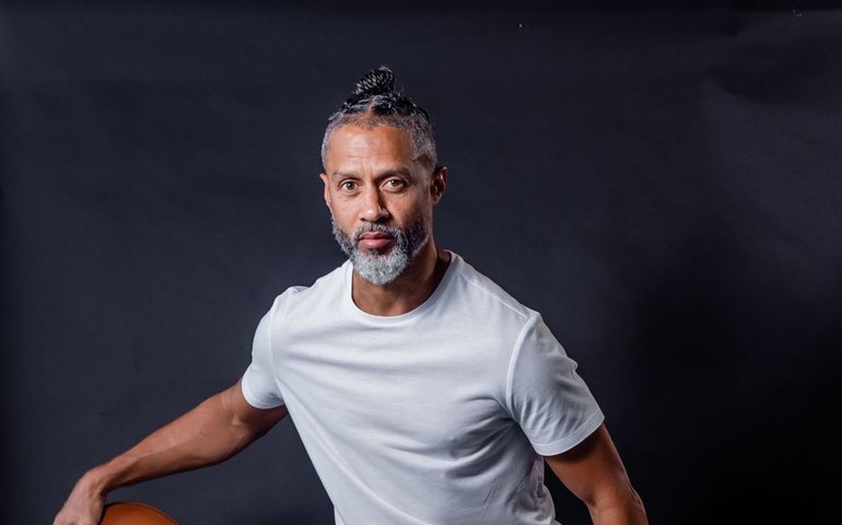 Ex-jogador da NBA diz que esporte é um microcosmo do mundo