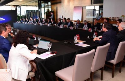 TCE/AL participam 10º encontro do Curso de Estudos Avançados do IRB