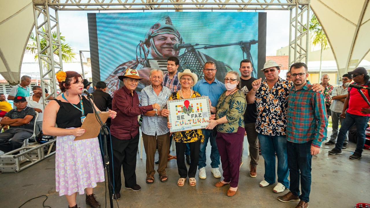 Prefeitura reúne gerações de sanfoneiros e homenageia mestres da cultura popular em edição do “Cultura na Praça