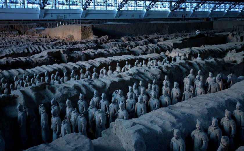 Arqueólogos descobrem comandante e guerreiros de terracota do 1º imperador da China (FOTOS)