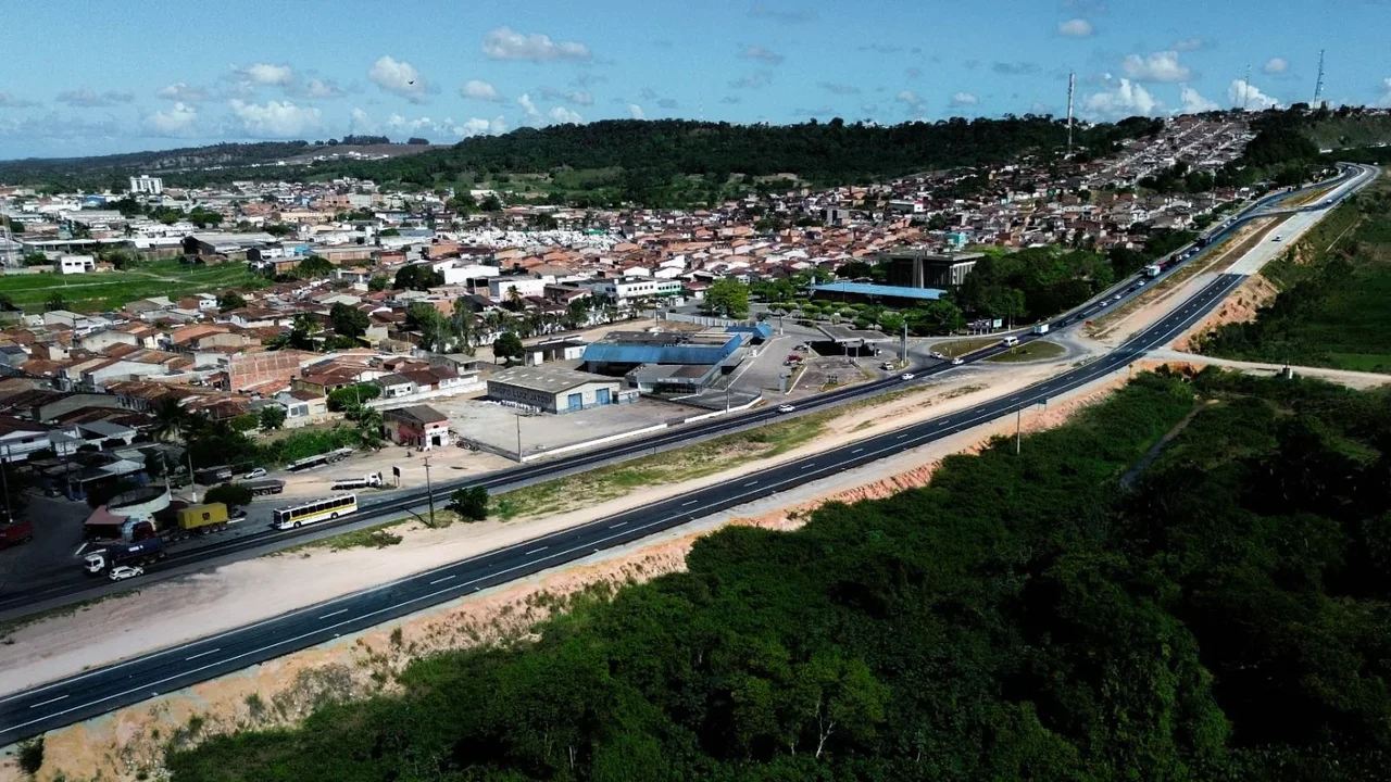 Renan Filho entrega travessia urbana e 10 km de duplicação da BR-101 em São Miguel dos Campos nesta sexta (27)