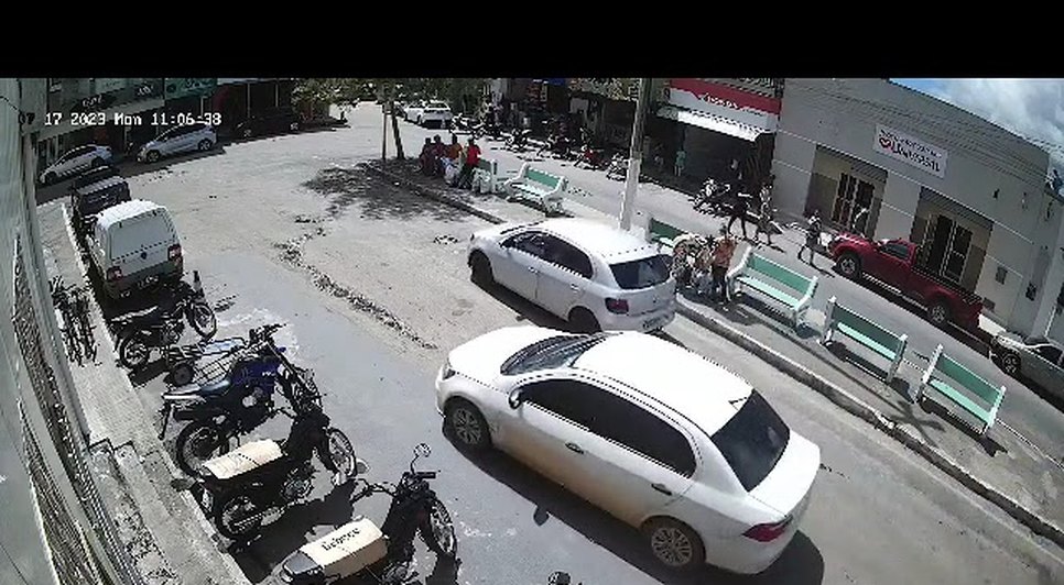 Sem CNH, vereador de Dores pode responder por três crimes após atropelar idosa.jpg