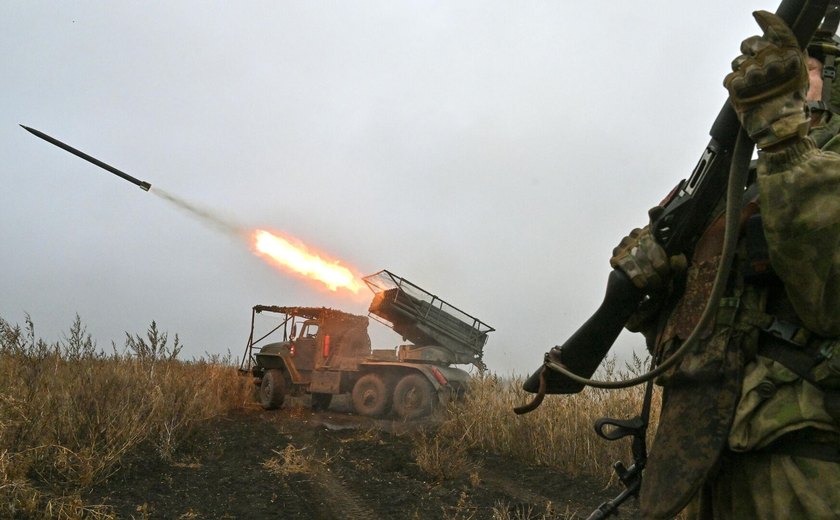 Tropas da OTAN na Ucrânia seriam truque para prolongar o coflito, diz mídia