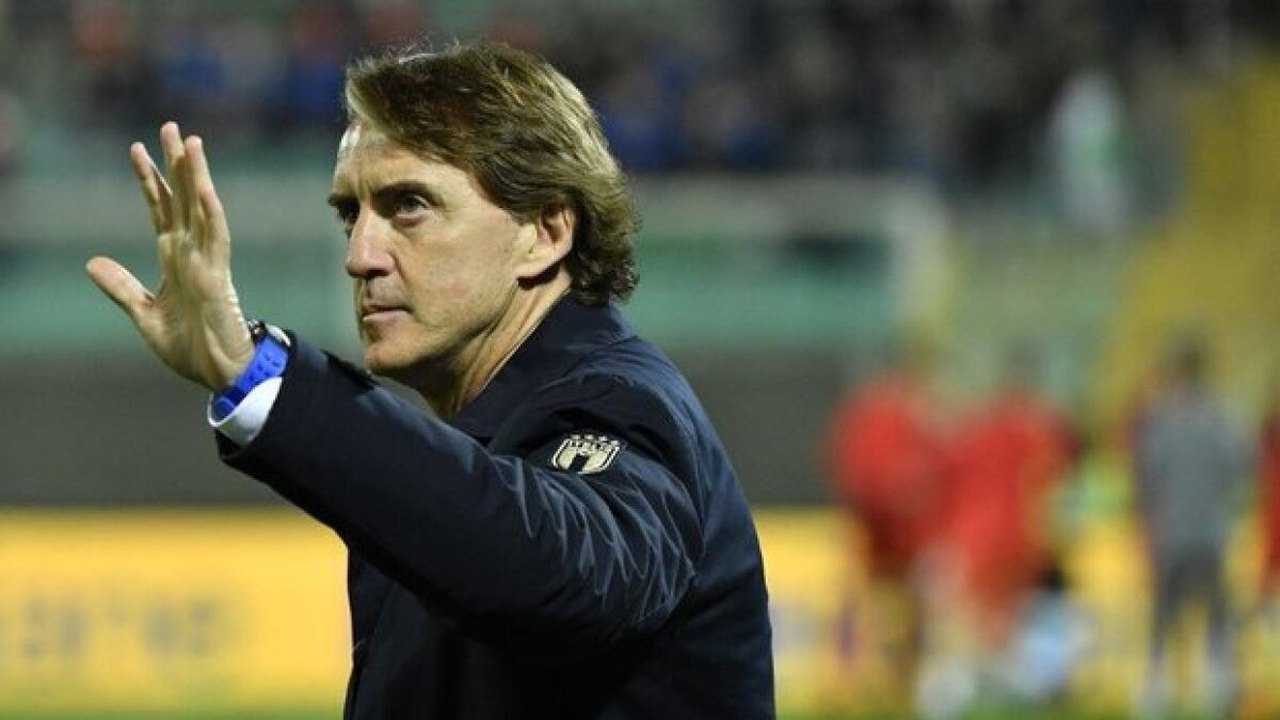 Técnico da seleção saudita, Roberto Mancini diz que três jogadores abriram mão de convocação: ‘decidiram não jogar’