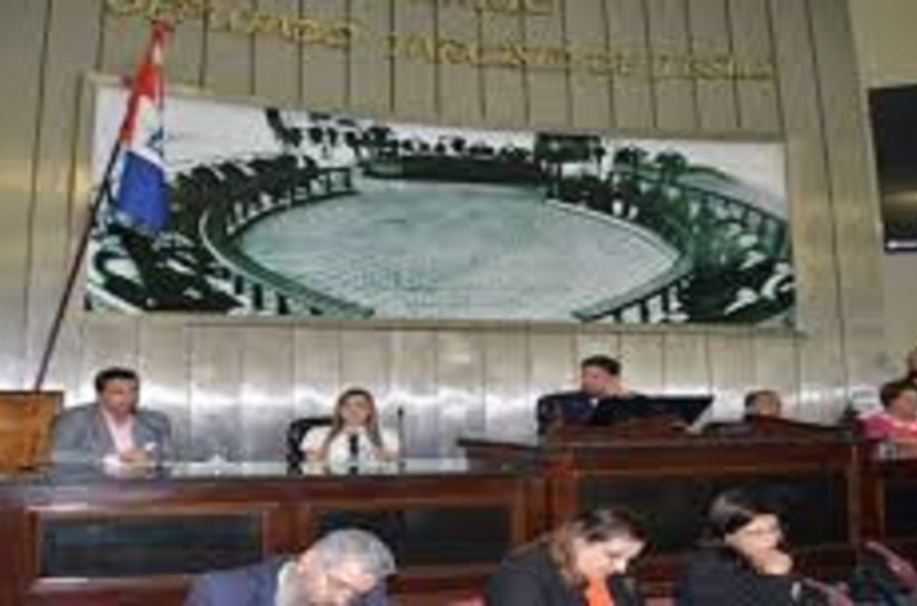 ALE discute descaso do governo com distribuição de medicamentos