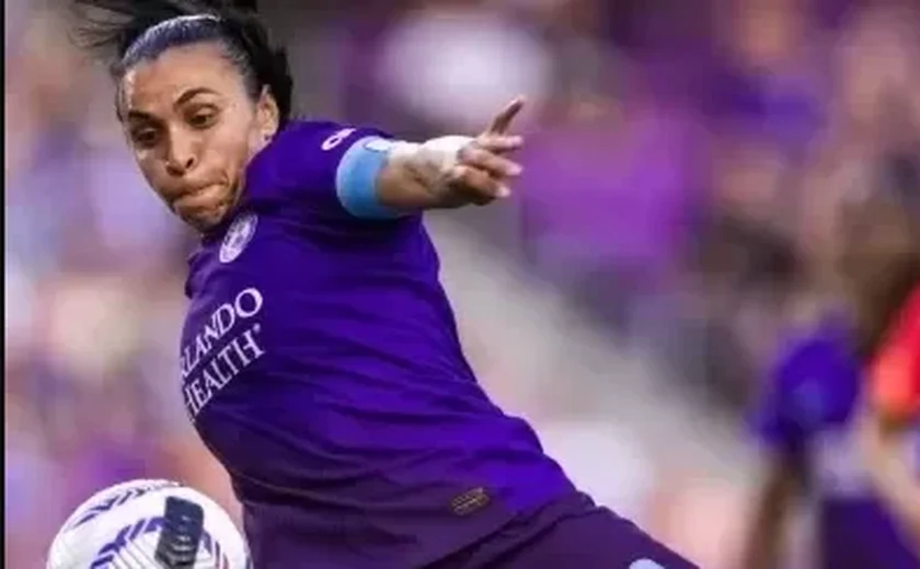 Com Marta titular, Orlando vence 8 jogos seguidos e quebra recorde nos EUA