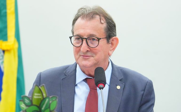 Comissão aprova proibição da pesca de cavalos-marinhos e de outras espécies