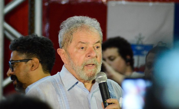 Lula durante visita a Maceió em 2017 - Foto: Bruno Fernandes