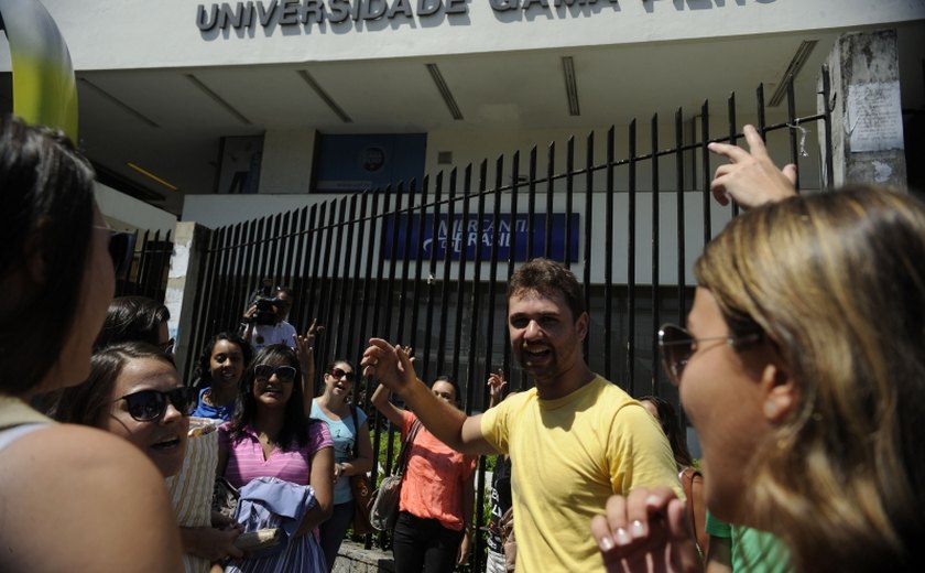 Alunos da Gama Filho são recebidos no Planalto