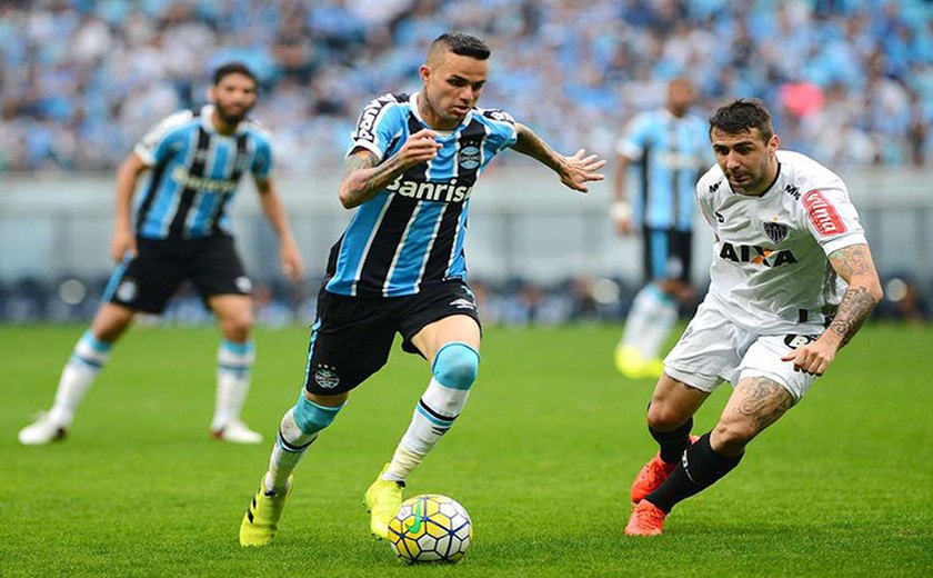 Luan não treina e será desfalque do Grêmio na estreia do Brasileirão