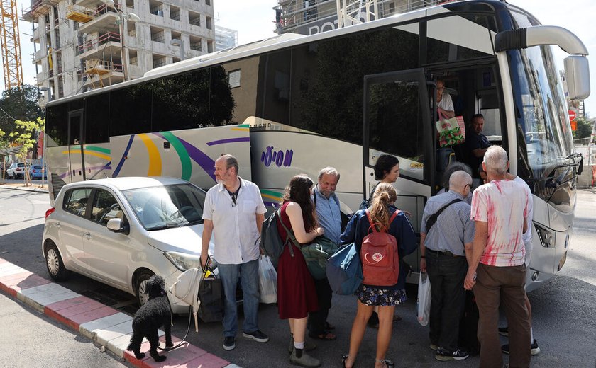 Cerca de mil brasileiros em Israel já pediram para voltar ao Brasil