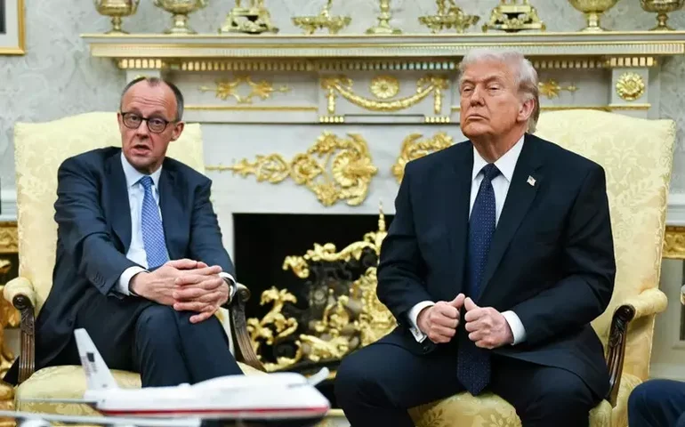 Trump cutuca Merz: 'Deveria pensar mais na guerra na Ucrânia do que na do Irã'