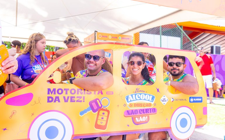 Detran Alagoas conscientiza foliões com o 'bloco Álcool e Direção Não Curto, Não!'