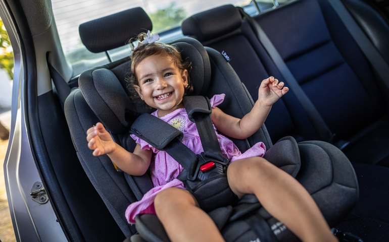 DMTT destaca a importância da cadeirinha infantil nas viagens de fim de ano