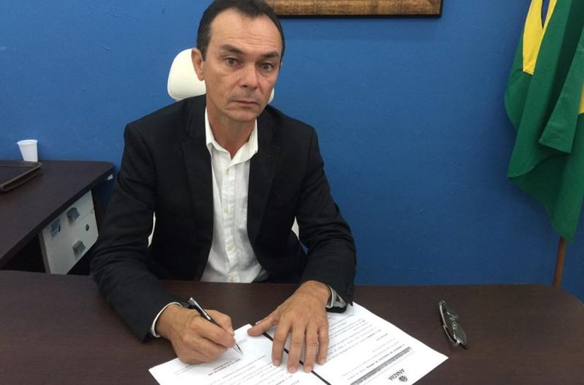 Prefeitura de Anadia antecipa pagamento do 13º salário dos servidores